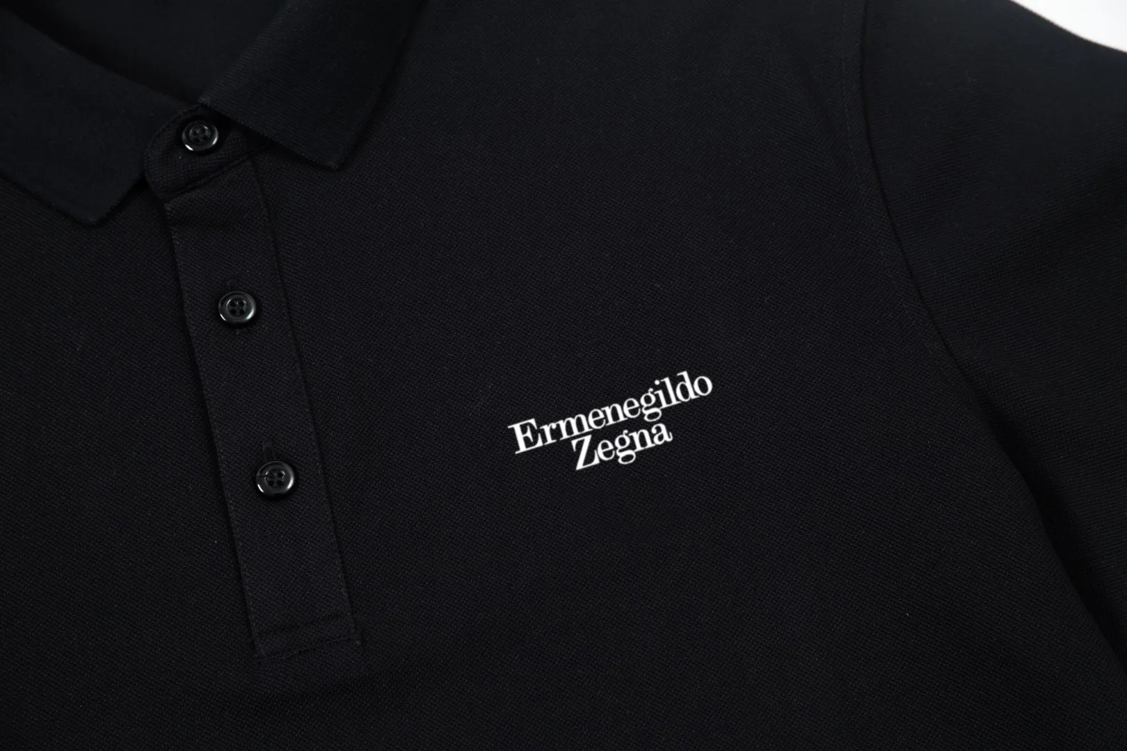 ZENGA Classic LOGO Polo ， Retro Same Style Versatile : White Black Size：M-3XL